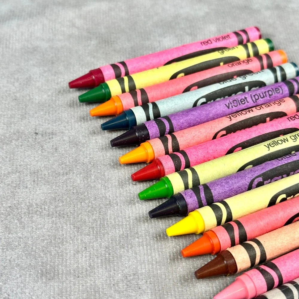 Vintage 1997 Crayola Crayons 16 Count Classic Colors Non Toxic Art Supplies
